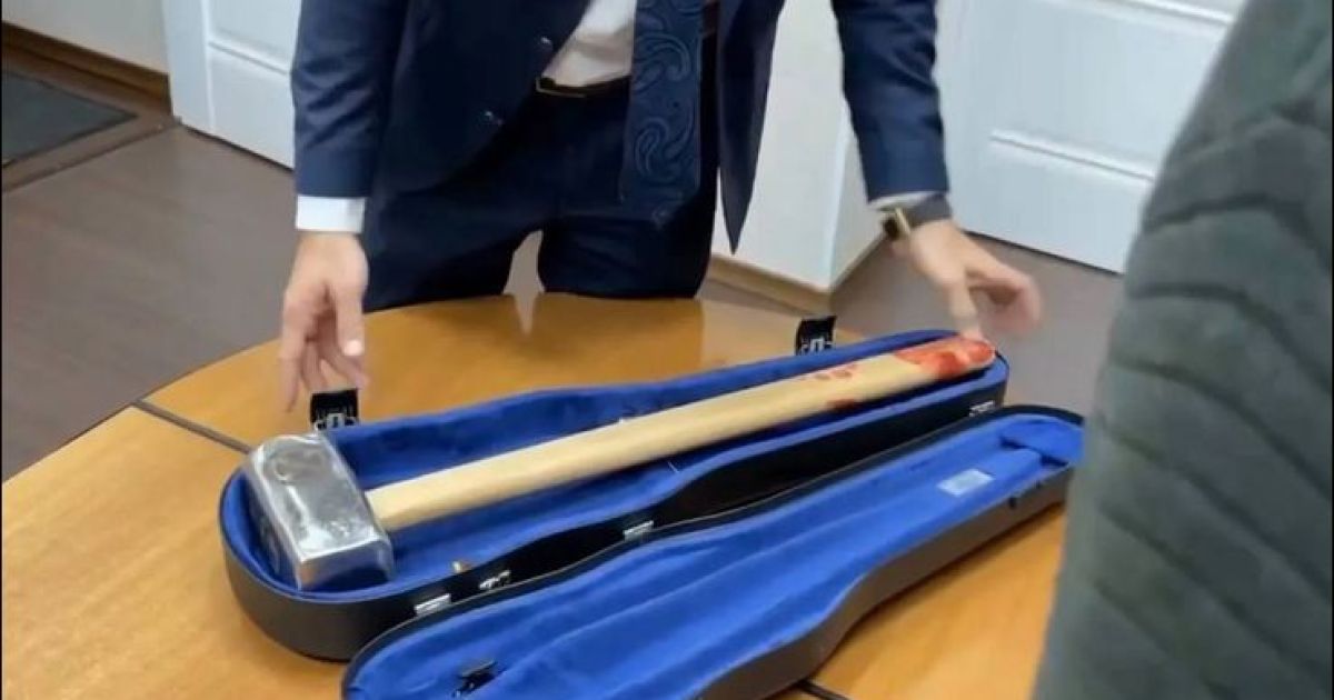 кувалда в футляре
